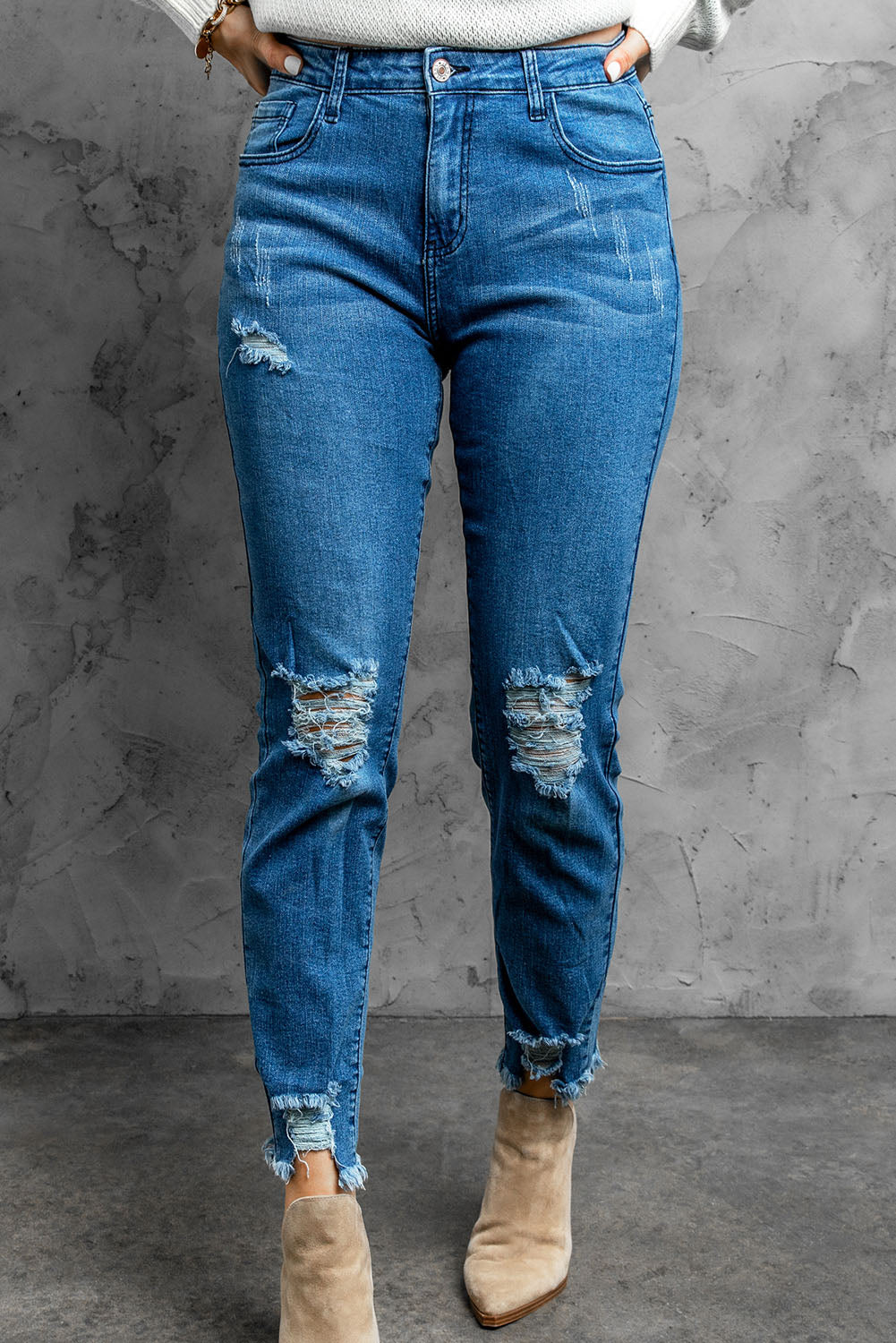 Aarya Distressed Cropped Jeans