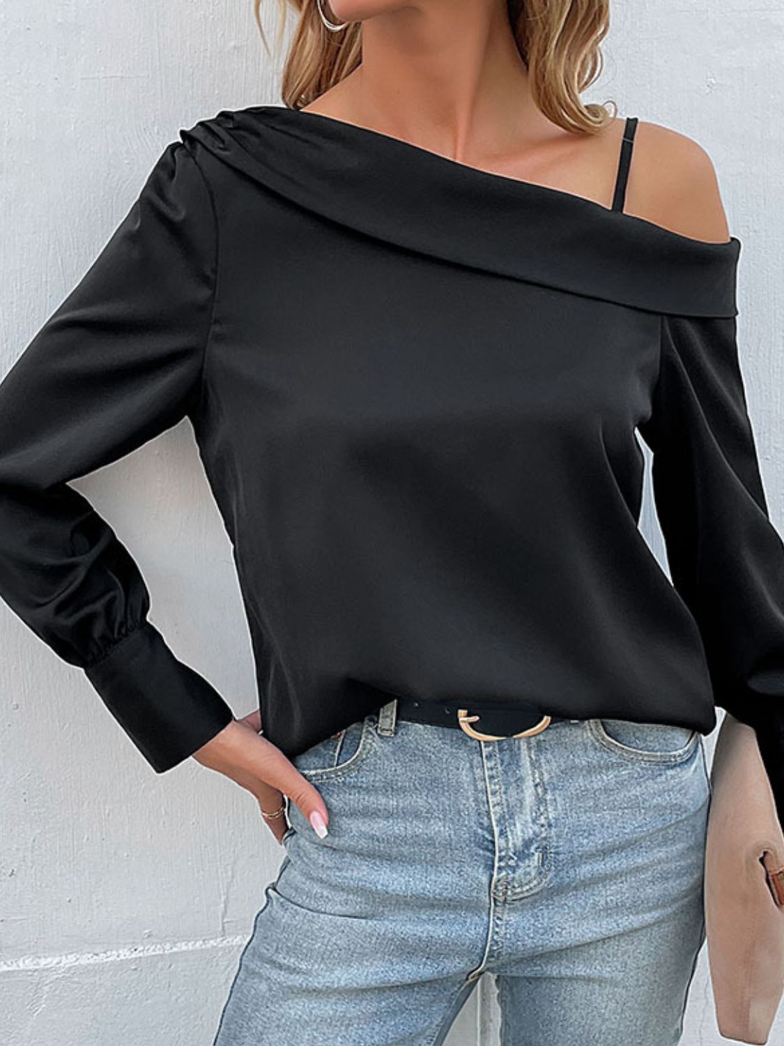 Eva Cold-Shoulder Long Sleeve Top